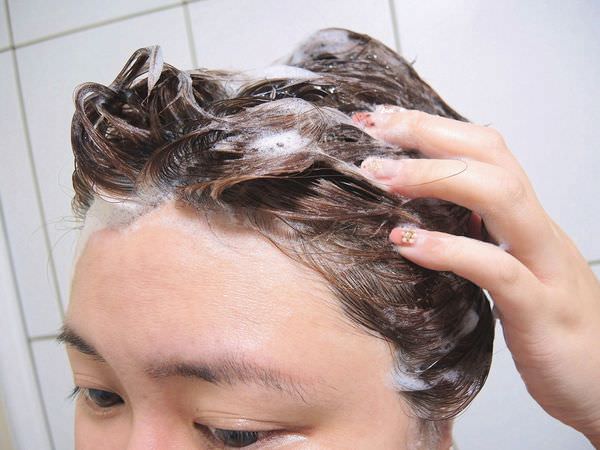 CLEAR 淨女士去屑洗髮乳頭皮深層滋養型 冬季限量雪花版