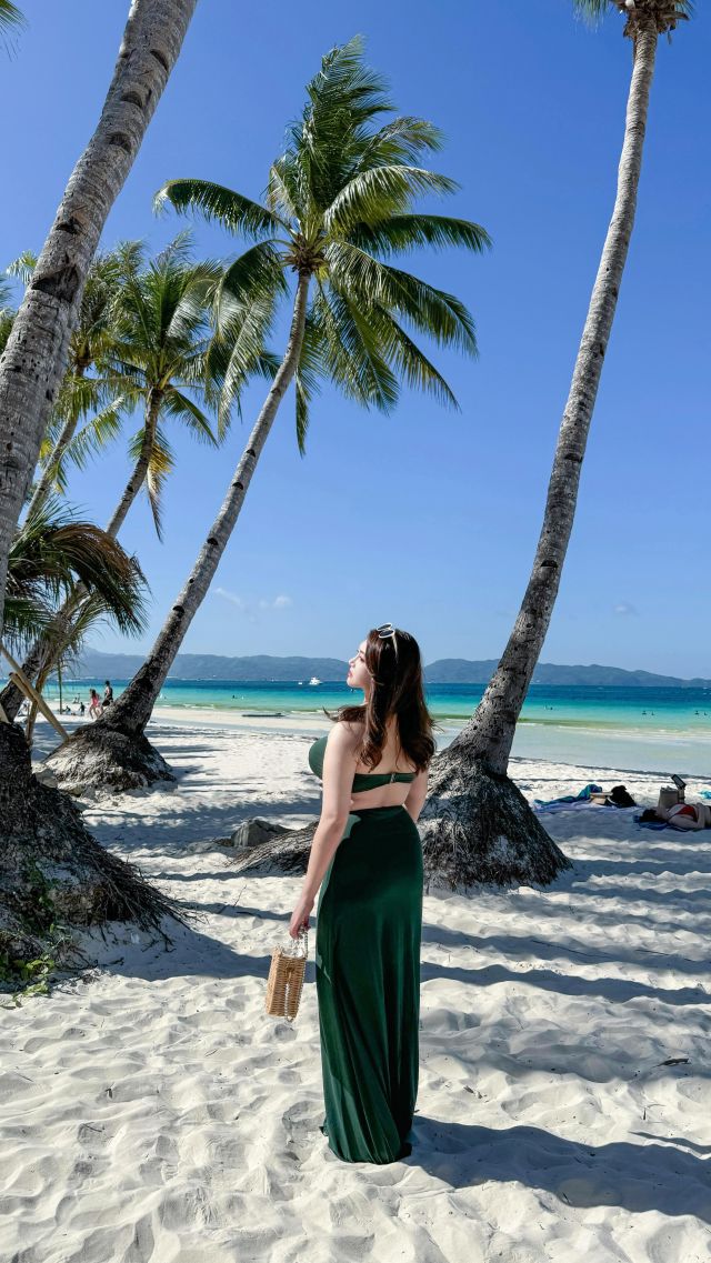 上個月還在零下14度的冬季北海道❄️🇯🇵
現在則在一年四季都是夏天的長灘島🌴🇵🇭

被前幾天台北的濕冷搞得手腳冰冷
結果一到長灘島就中暑🤒😵‍💫
我真的是一個很難被氣候滿足的人
太濕冷哇哇叫😫
太濕熱變怨婦🔥

大概只有乾冷氣候我比較能適應😬
Send me back to Hokkaido (or Northern Europe 🤣)

封面洋裝是 @hai.the.label 家的喔💚

🛒入口連結：請見我的ig主頁🔗
🔛結帳時輸入折扣碼「ying」
🉐全館不限款式全部85折 (除聯名品外全部85折)

#ootd #chubby #chubbygirl #curvy #curvygirl #curvy #instamood #instalike #interracial #interracialcouple #boracay #phillippines #boracaybeach #photooftheday #棉花糖女孩 #厚片穿搭 #棉花糖穿搭 #中大尺碼 #中大碼女孩 #大尺碼穿搭 #厚片女孩 #異國戀 #異國婚姻 #台法 #大碼 #大碼女裝 #中大碼 #hai #大尺碼洋裝 #中大碼洋裝 #渡假洋裝