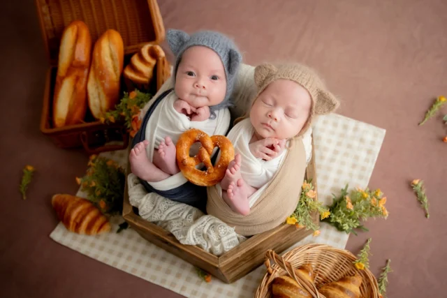 Bretzel🥨🇩🇪 or Croissant 🥐🇫🇷?
原本以為德國結麵包很難吃
結果2024年底去了德法邊境-阿爾薩斯
吃了以後愛上🥨😍
鹹口與甜口都好吃

當然，法國的可頌我一直都很愛😍
隨便走進一間麵包店的可頌都好吃